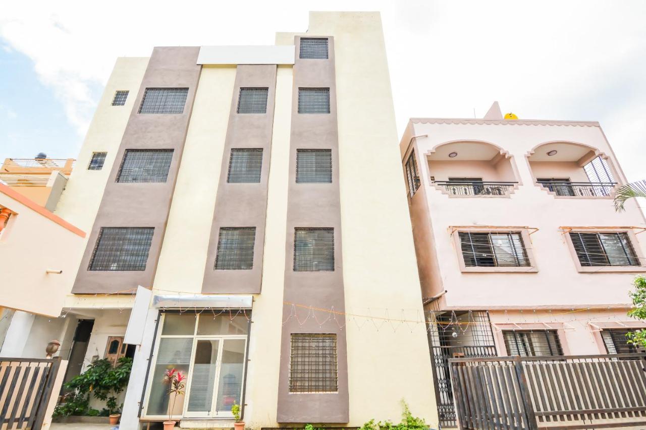 Sukrangu Palace Hotel Shirdi Esterno foto