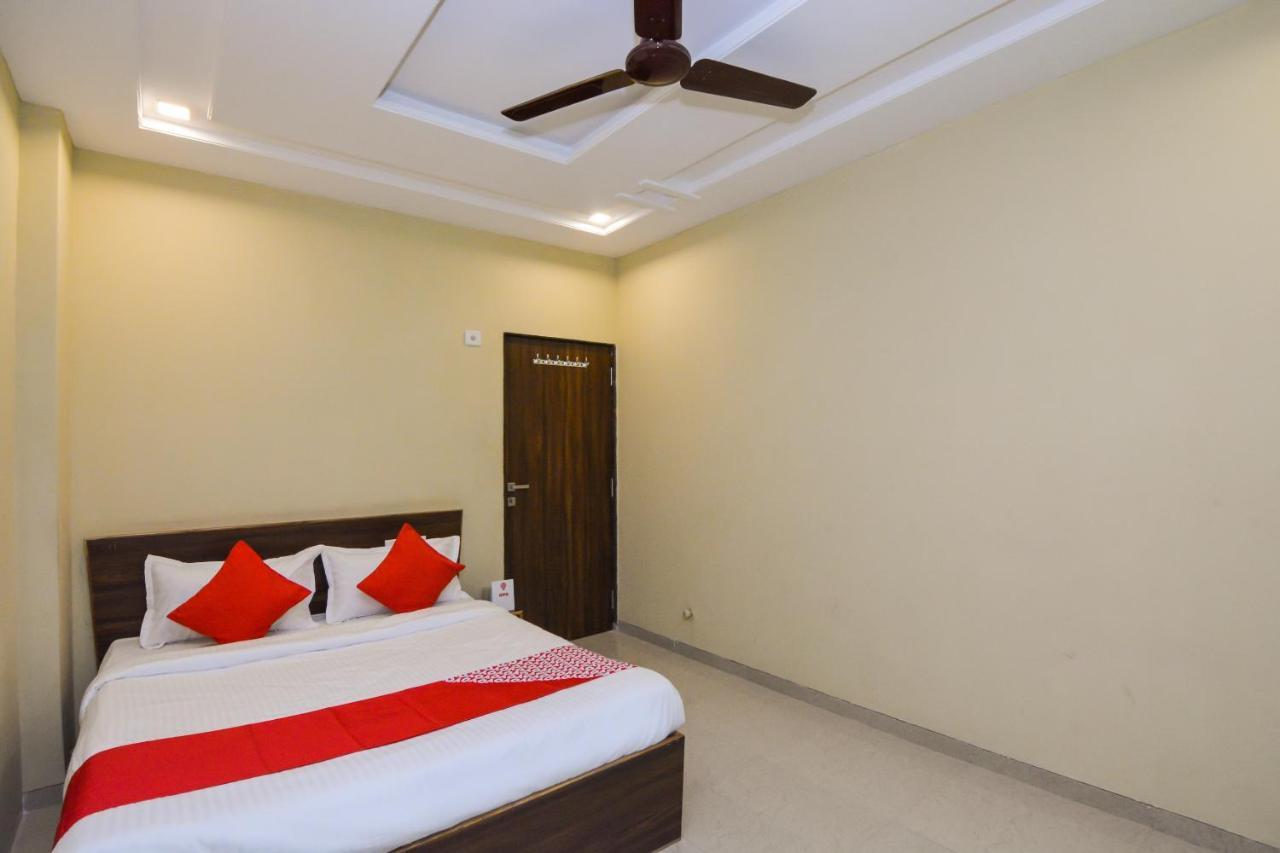 Sukrangu Palace Hotel Shirdi Esterno foto