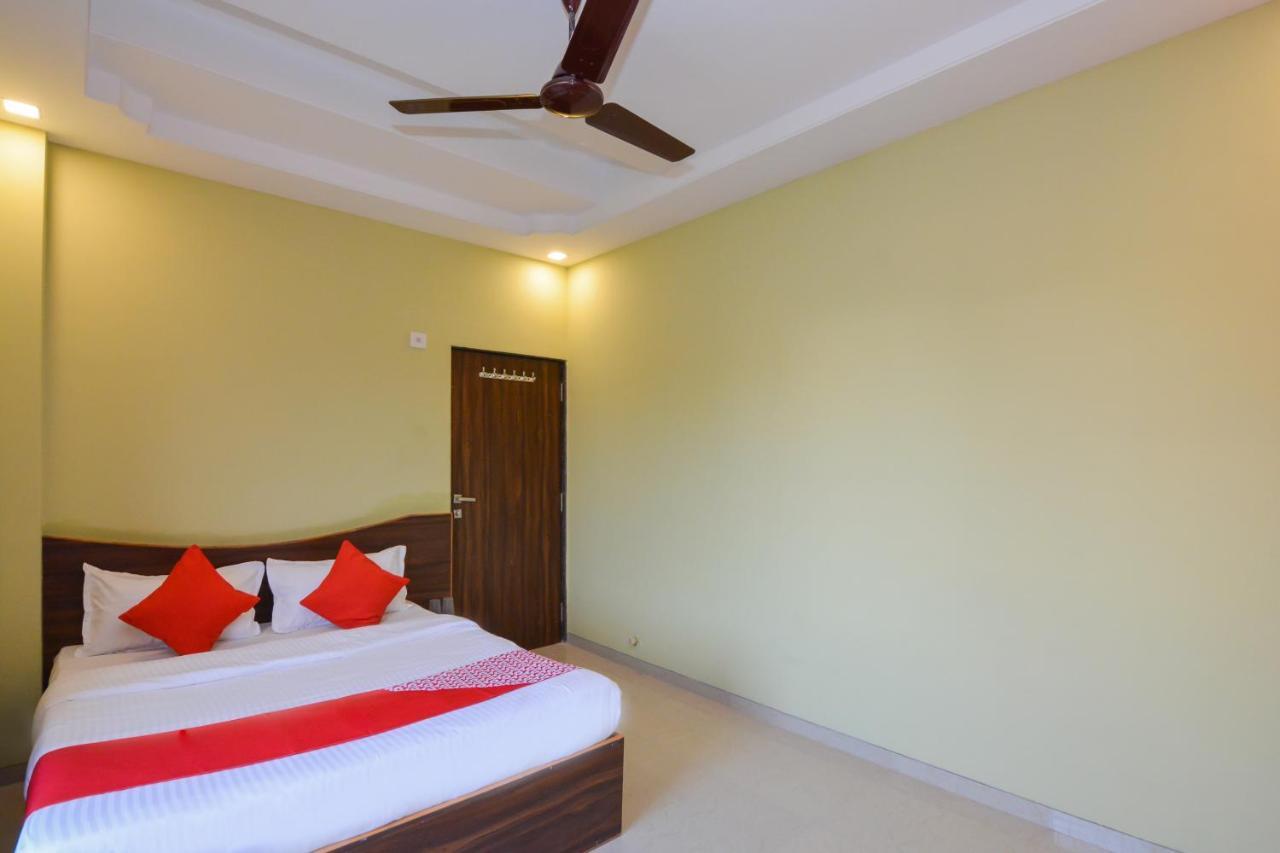 Sukrangu Palace Hotel Shirdi Esterno foto